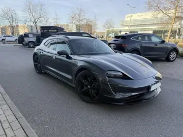 PORSCHE Taycan 4 Cross Turismo