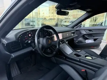 PORSCHE Taycan 4 Cross Turismo