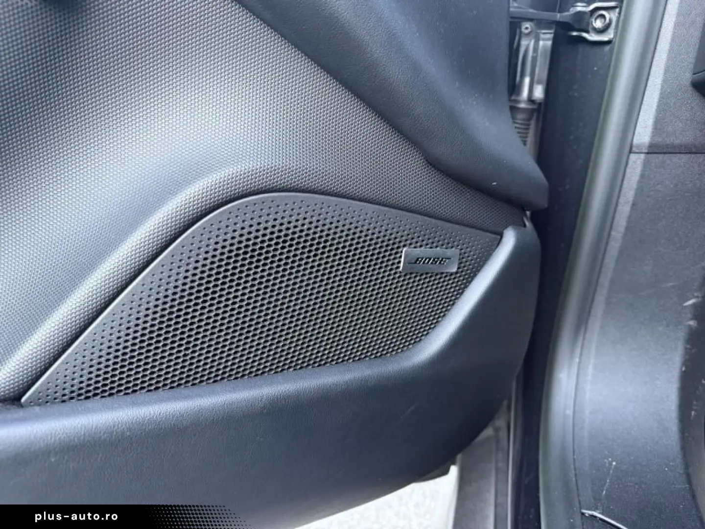 PORSCHE Taycan 4 Cross Turismo