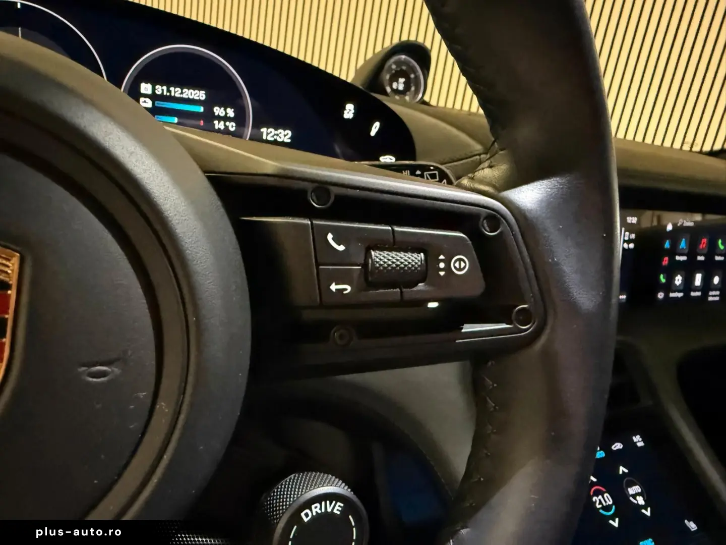 PORSCHE Cross Turismo 4