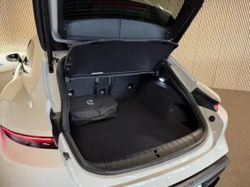 PORSCHE Cross Turismo 4