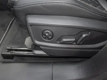 AUDI SQ5 3.0 TDI quattro tiptronic AHK LED Navi Plus