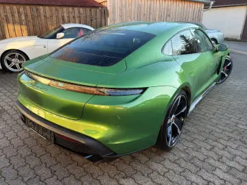 PORSCHE TAYCAN GTS  EXKLUSIV