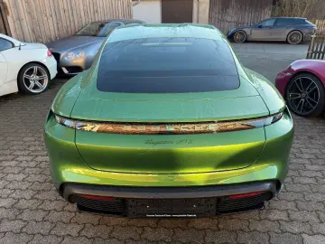 PORSCHE TAYCAN GTS  EXKLUSIV