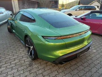 PORSCHE TAYCAN GTS  EXKLUSIV