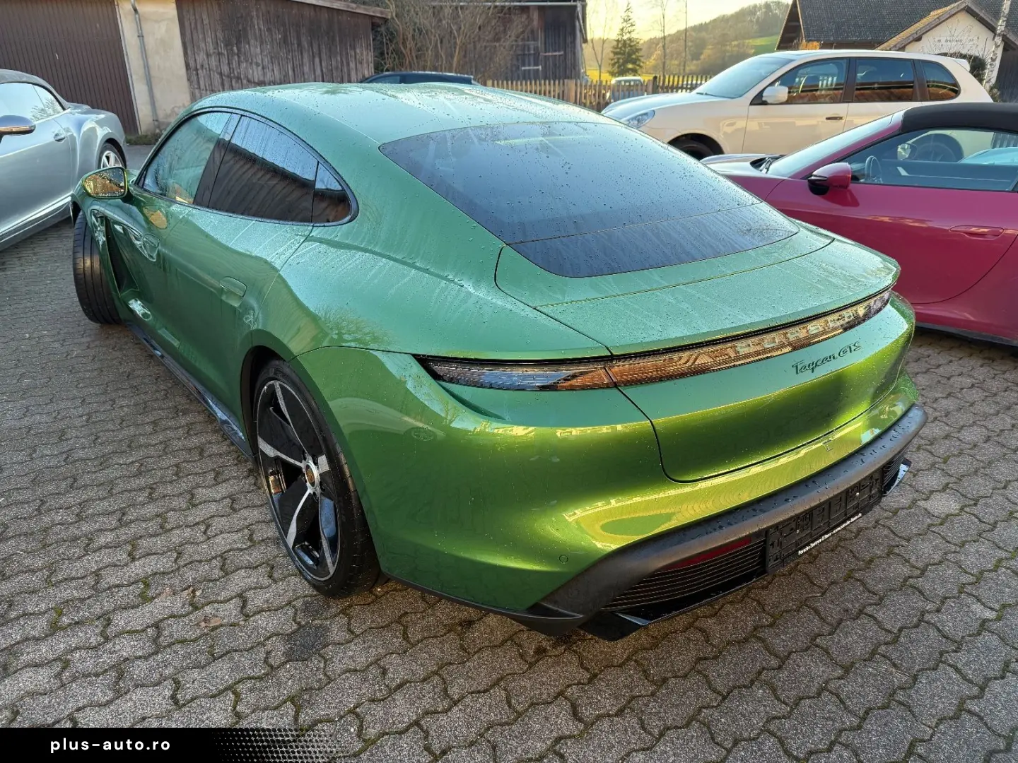 PORSCHE TAYCAN GTS  EXKLUSIV