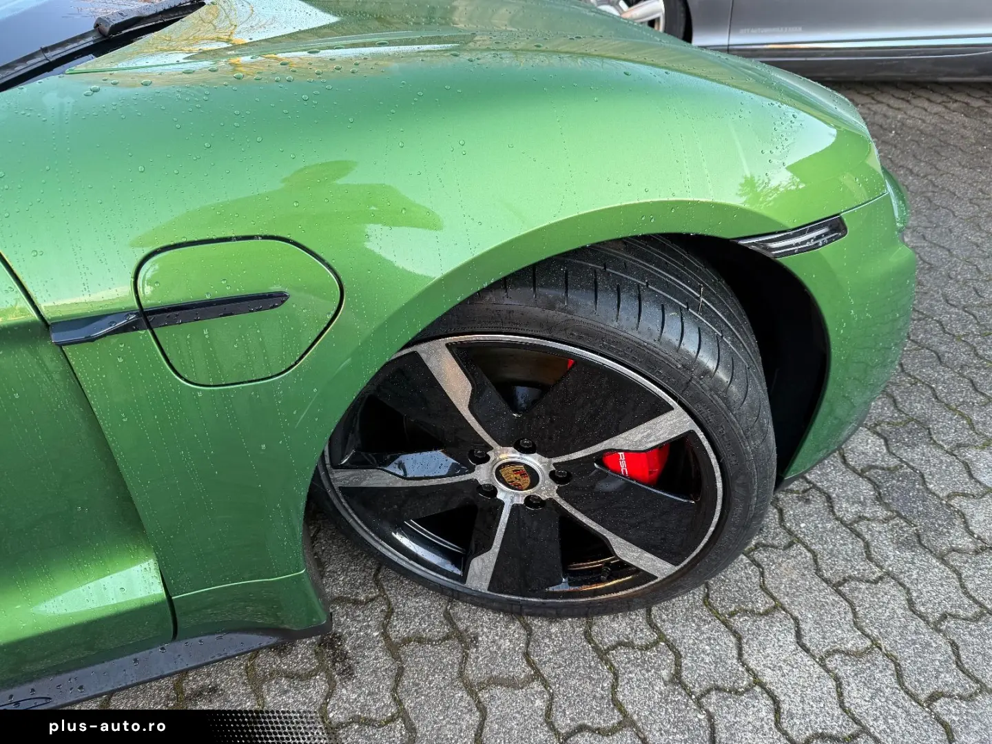 PORSCHE TAYCAN GTS  EXKLUSIV