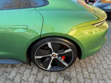 PORSCHE TAYCAN GTS  EXKLUSIV