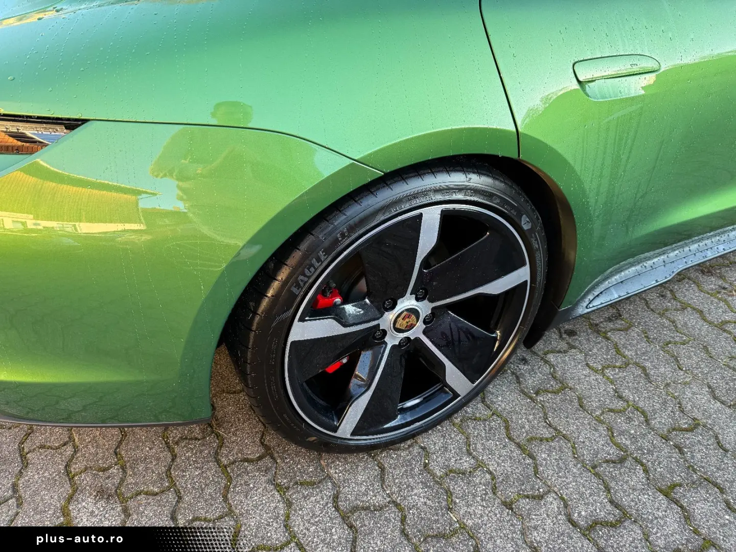 PORSCHE TAYCAN GTS  EXKLUSIV