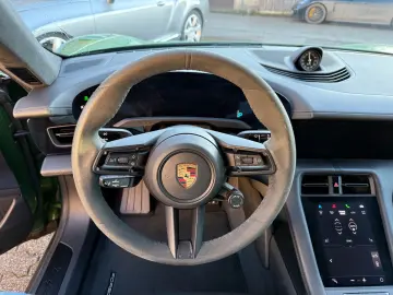 PORSCHE TAYCAN GTS  EXKLUSIV