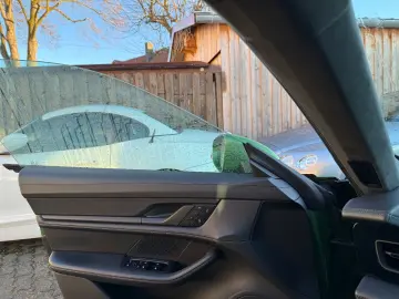 PORSCHE TAYCAN GTS  EXKLUSIV