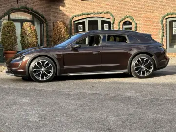 PORSCHE Taycan 4 Cross Turismo