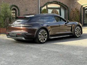 PORSCHE Taycan 4 Cross Turismo