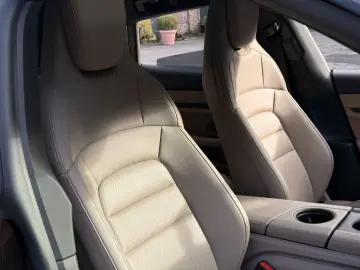 PORSCHE Taycan 4 Cross Turismo