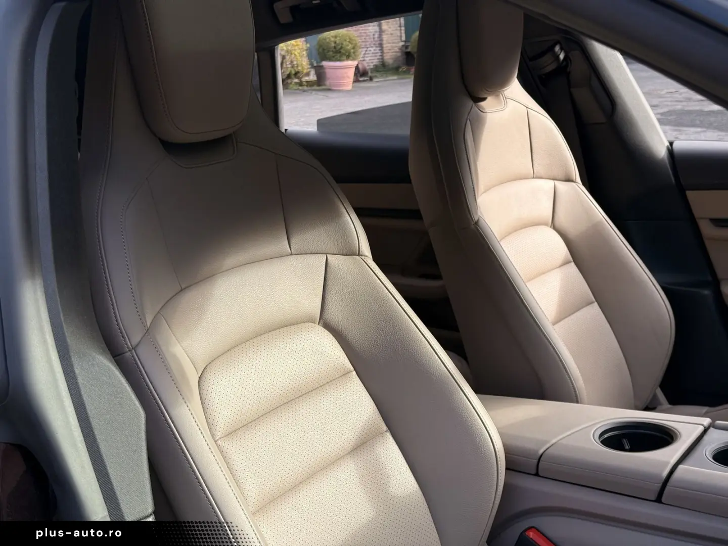 PORSCHE Taycan 4 Cross Turismo