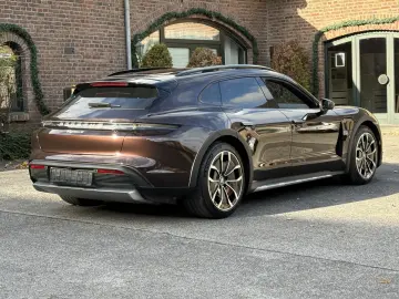 PORSCHE Taycan 4 Cross Turismo