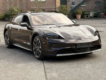 PORSCHE Taycan 4 Cross Turismo