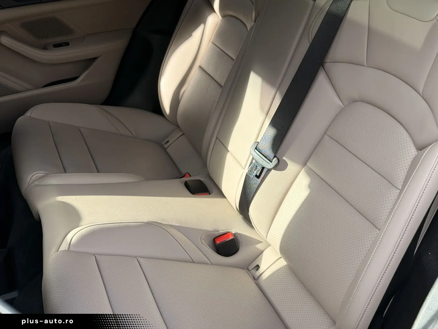 PORSCHE Taycan 4 Cross Turismo