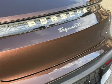 PORSCHE Taycan 4 Cross Turismo