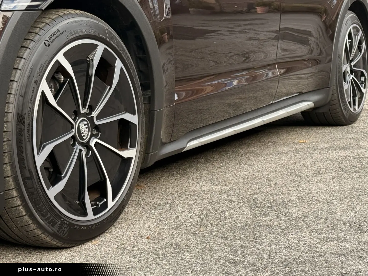 PORSCHE Taycan 4 Cross Turismo