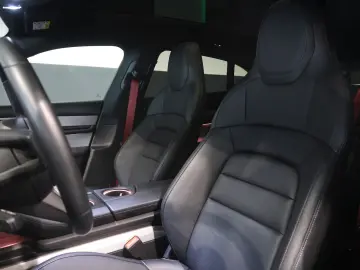 PORSCHE Taycan 4 Cross Turismo