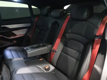 PORSCHE Taycan 4 Cross Turismo