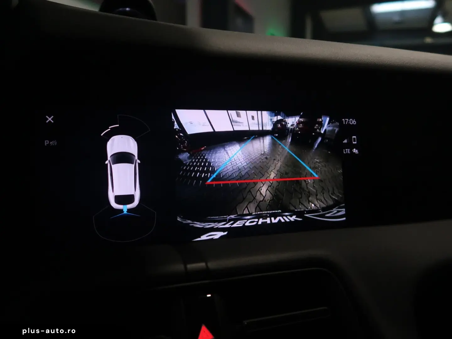 PORSCHE Taycan 4 Cross Turismo