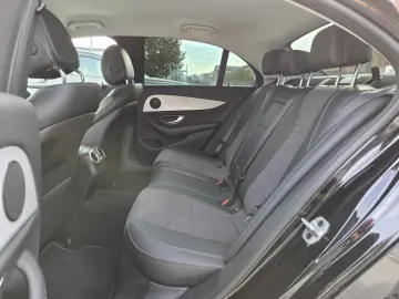 Mercedes-Benz E220d Avantgarde