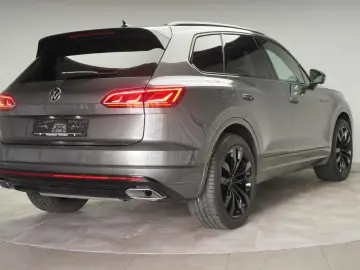 VW Touareg 3.0 V6 TDI 4Motion R line