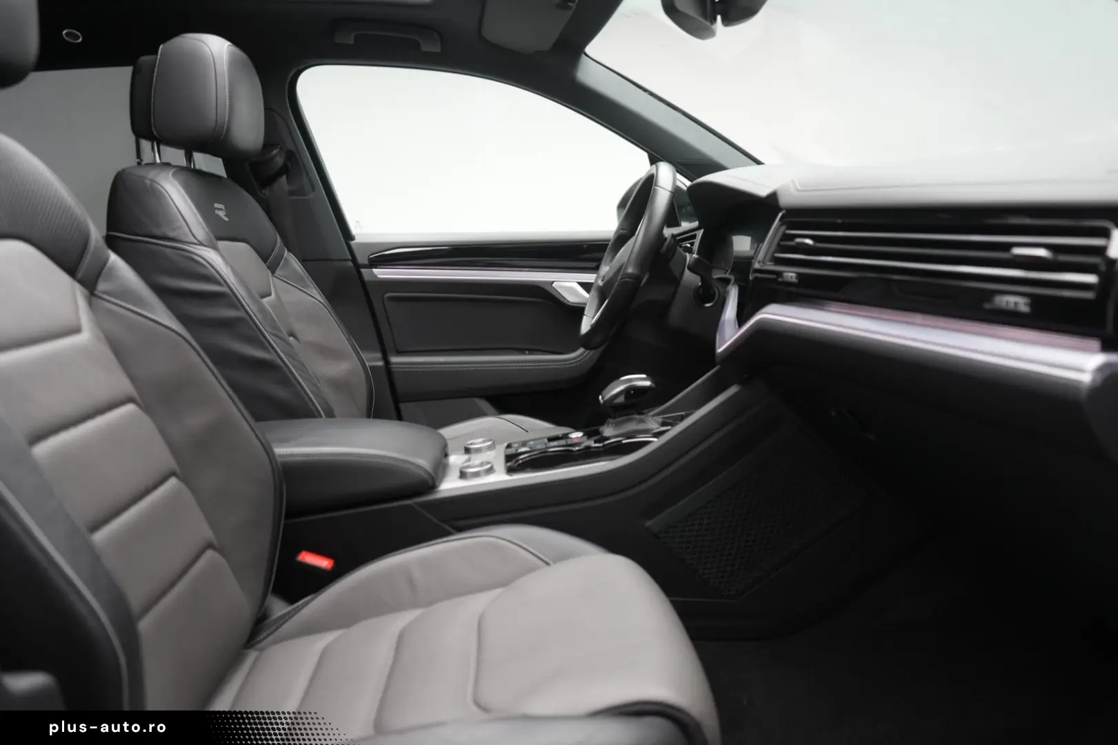 VW Touareg 3.0 V6 TDI 4Motion R line