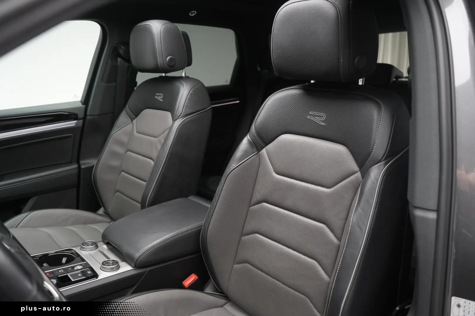 VW Touareg 3.0 V6 TDI 4Motion R line