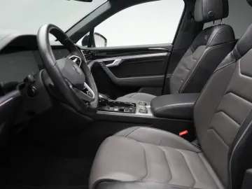 VW Touareg 3.0 V6 TDI 4Motion R line