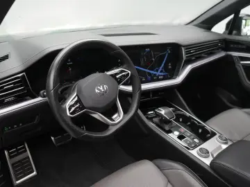 VW Touareg 3.0 V6 TDI 4Motion R line