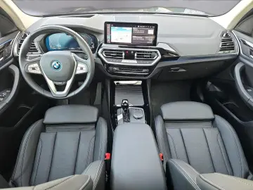 BMW X3  xDr. 30e AHK Laser Pano Head-Up 360  ACC