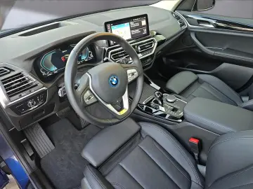 BMW X3  xDr. 30e AHK Laser Pano Head-Up 360  ACC