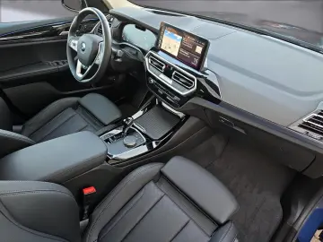 BMW X3  xDr. 30e AHK Laser Pano Head-Up 360  ACC