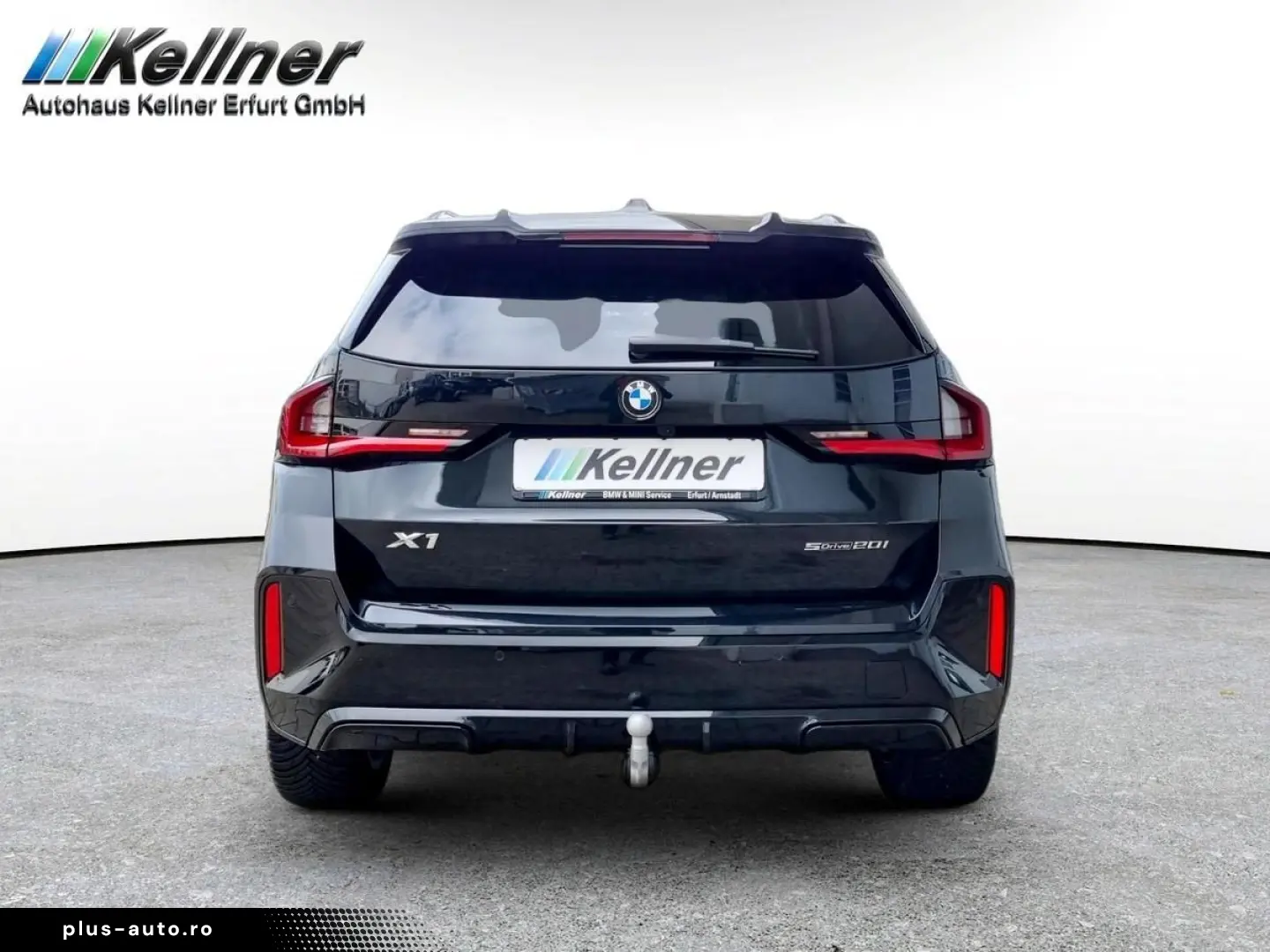 BMW X1  20i M-Sport Pro AHK Head-Up Pano 360  19 Zo