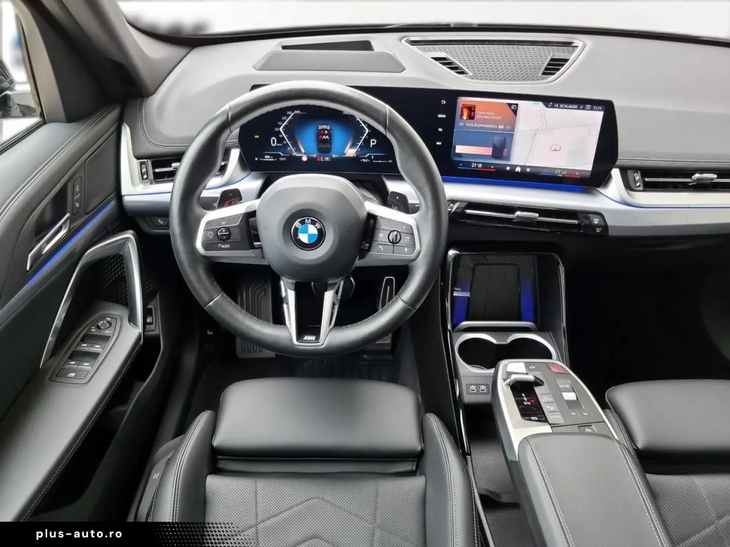 BMW X1  20i M-Sport Pro AHK Head-Up Pano 360  19 Zo