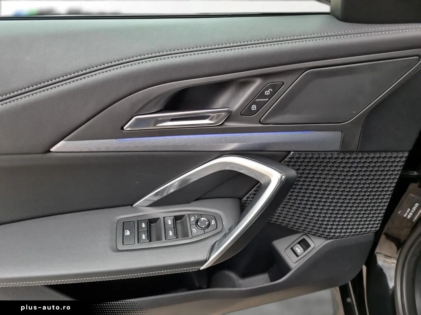 BMW X1  20i M-Sport Pro AHK Head-Up Pano 360  19 Zo