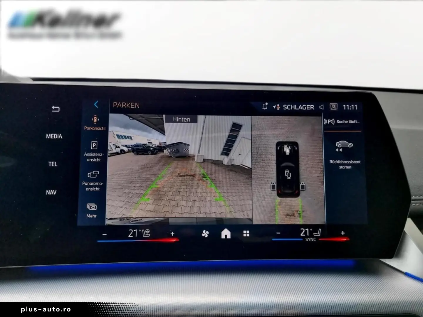 BMW X1  20i M-Sport Pro AHK Head-Up Pano 360  19 Zo