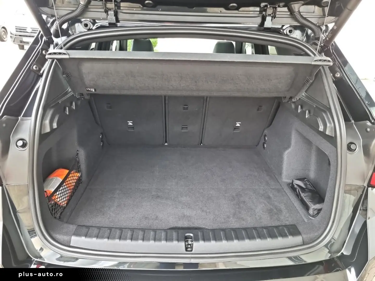 BMW X1  20i M-Sport Pro AHK Head-Up Pano 360  19 Zo