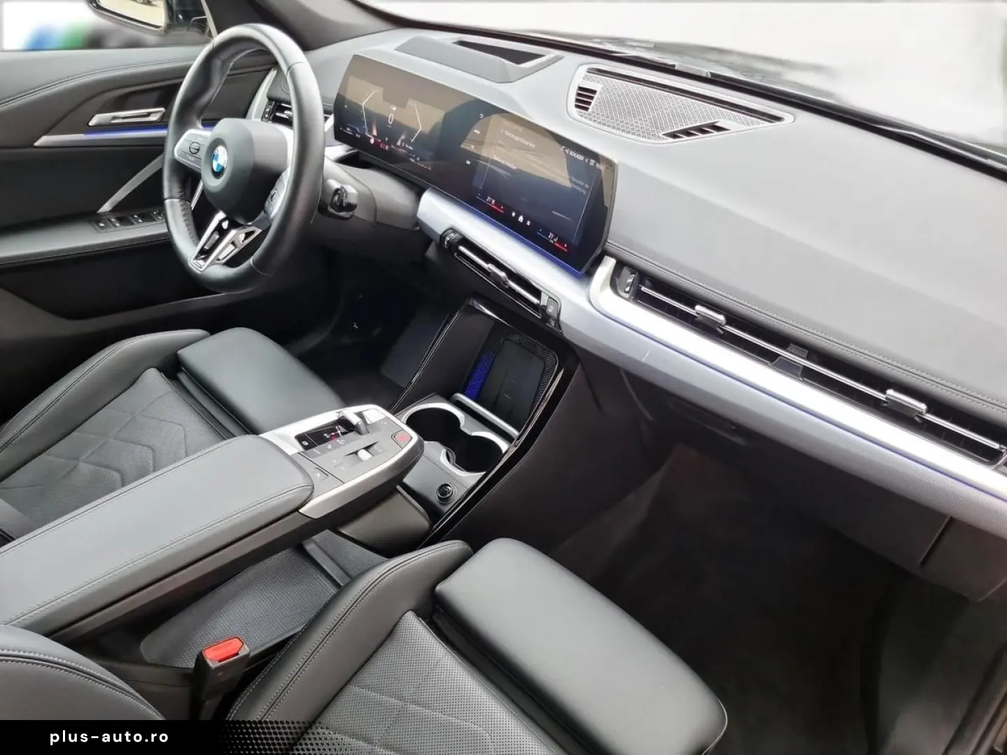 BMW X1  20i M-Sport Pro AHK Head-Up Pano 360  19 Zo