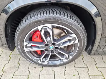 BMW X1  20i M-Sport Pro AHK Head-Up Pano 360  19 Zo