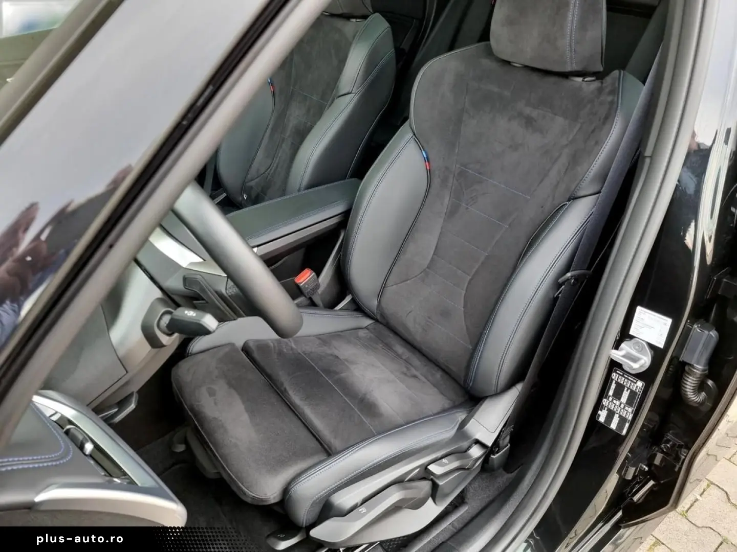 BMW X1  18i M-Sport AHK Pano aLED R-Kamera Travel Pa