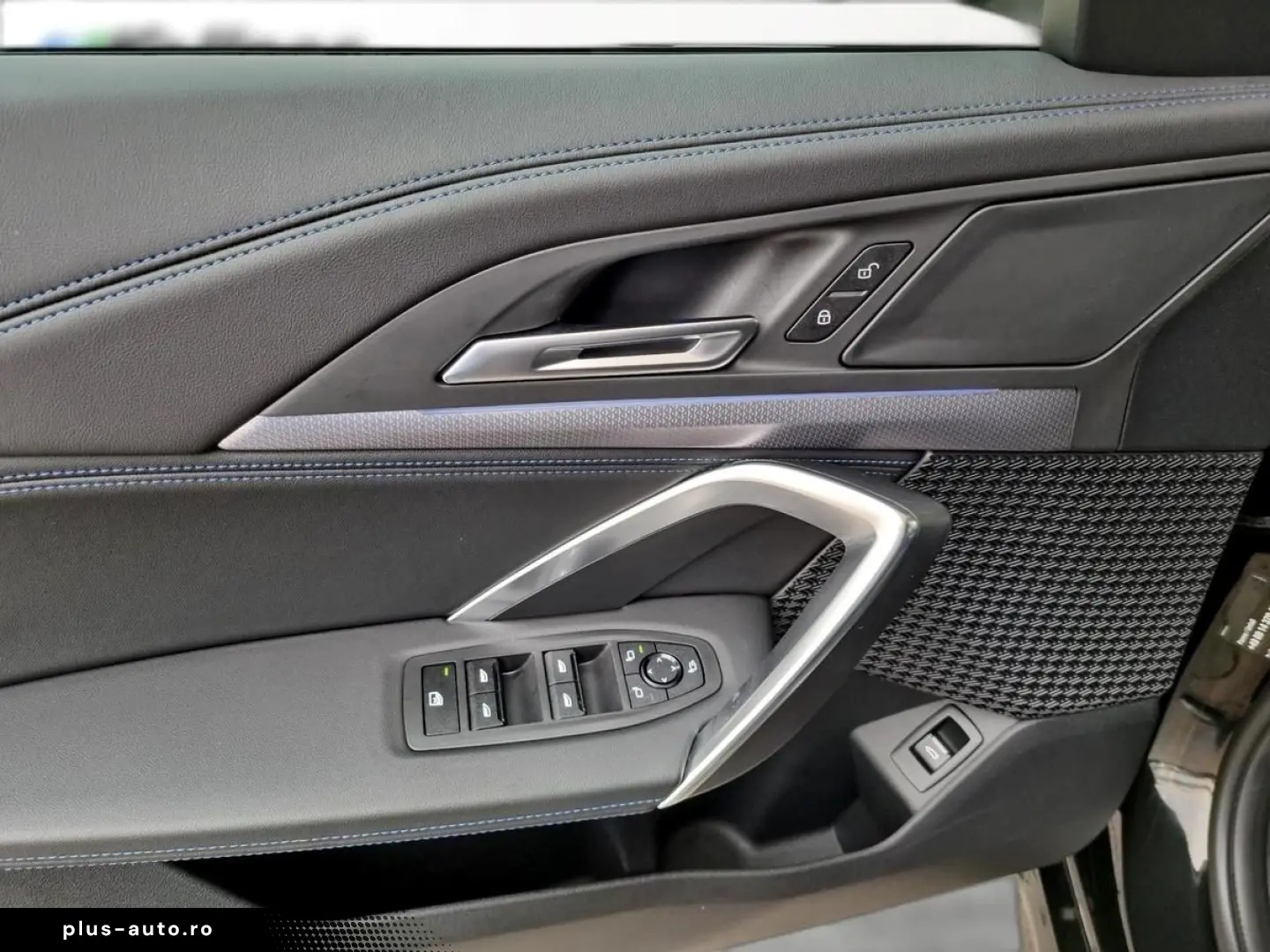 BMW X1  18i M-Sport AHK Pano aLED R-Kamera Travel Pa