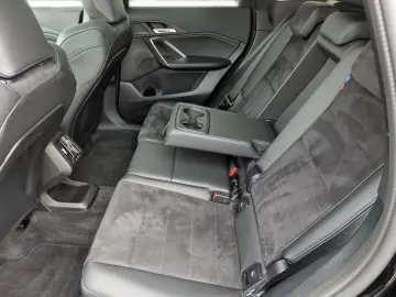 BMW X1  18i M-Sport AHK Pano aLED R-Kamera Travel Pa