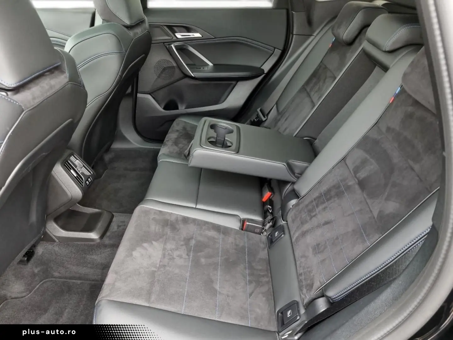 BMW X1  18i M-Sport AHK Pano aLED R-Kamera Travel Pa