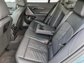 BMW 520 i Limo M-Sport AHK Pano 360  Standh Harman&