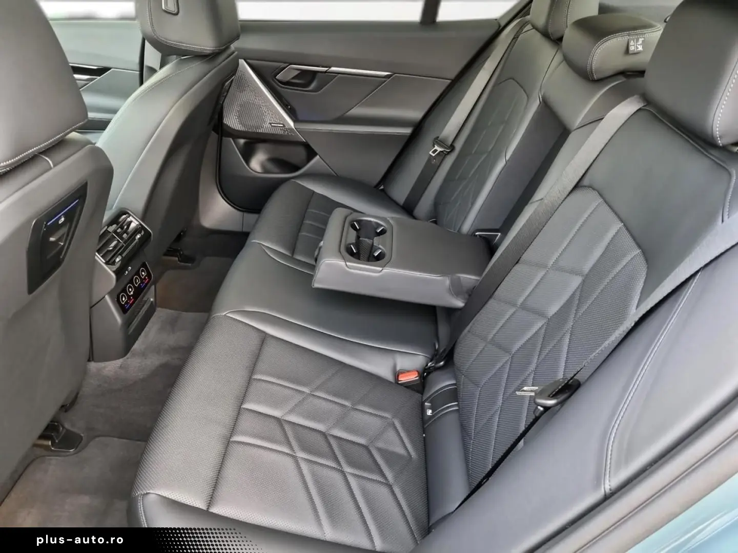 BMW 520 i Limo M-Sport AHK Pano 360  Standh Harman&