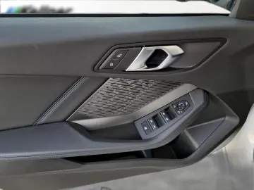 BMW 118 d M-Sport AHK aLED R-Kamera DAB Premium Pake